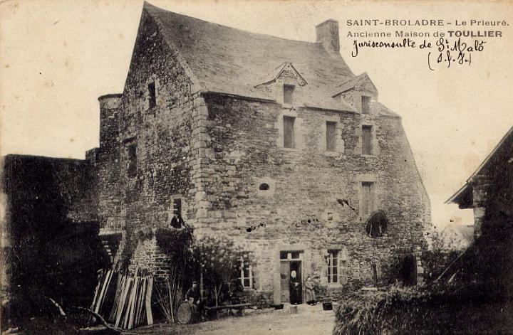 saint-broladre_prieure ancienne maison de Toullier.jpg
